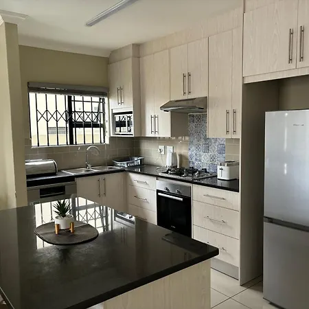 Modern Tranquil Stay East London Buitenkant foto